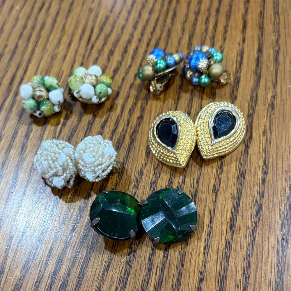 Elegant Gold and Green Clip-On Earrings Set